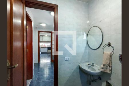 Casa à venda com 364m², 4 quartos e 5 vagasBanheiro de serviço