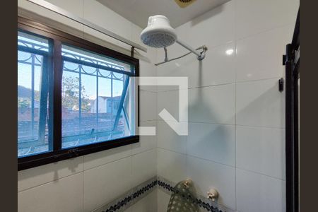 Casa à venda com 364m², 4 quartos e 5 vagasBanheiro 