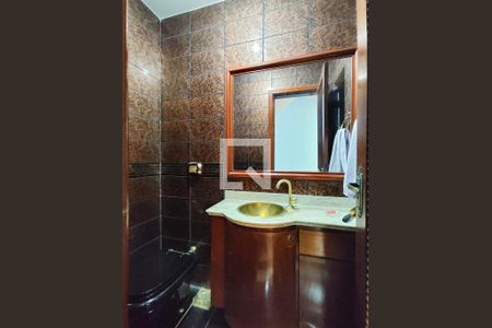 Casa à venda com 364m², 4 quartos e 5 vagasLavabo