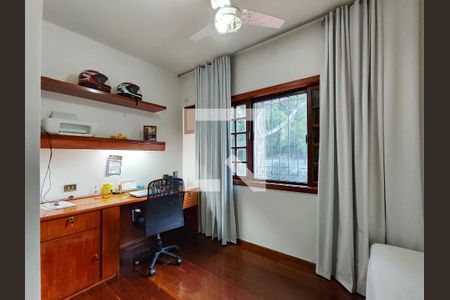 Casa à venda com 364m², 4 quartos e 5 vagasQuarto 2