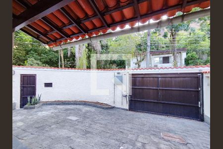 Casa à venda com 364m², 4 quartos e 5 vagasQuintal