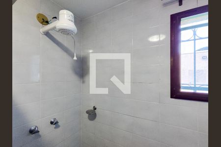 Casa à venda com 364m², 4 quartos e 5 vagasBanheiro de serviço