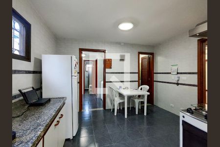 Casa à venda com 364m², 4 quartos e 5 vagasCozinha