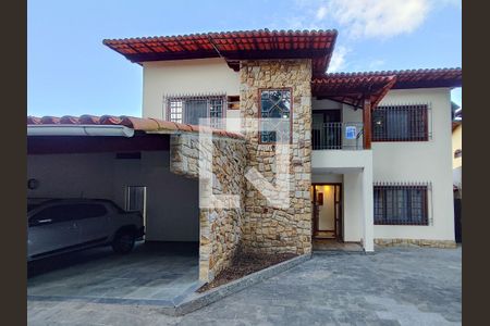 Casa à venda com 364m², 4 quartos e 5 vagasFachada/placa