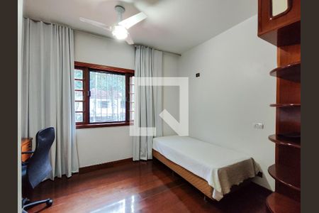 Casa à venda com 364m², 4 quartos e 5 vagasQuarto 2