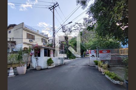 Casa à venda com 364m², 4 quartos e 5 vagasFachada 