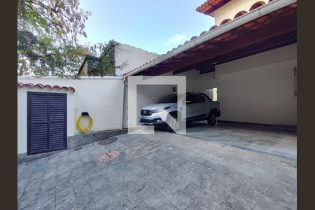 Casa à venda com 364m², 4 quartos e 5 vagasGaragem