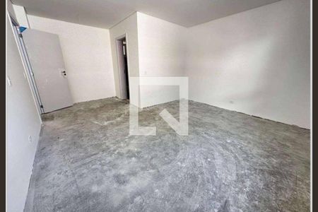 Casa de condomínio à venda com 472m², 4 quartos e 4 vagas Casa de condomínio à venda com 472m², 4 quartos e 4 vagasQuarto