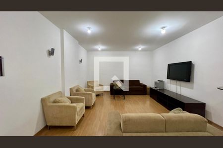 Apartamento para alugar com 28m², 1 quarto e 1 vaga Área comum Sala de TV