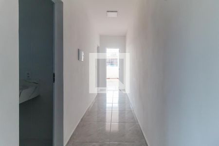 Corredor de casa para alugar com 2 quartos, 70m² em Jardim Nova Poá, Poá
