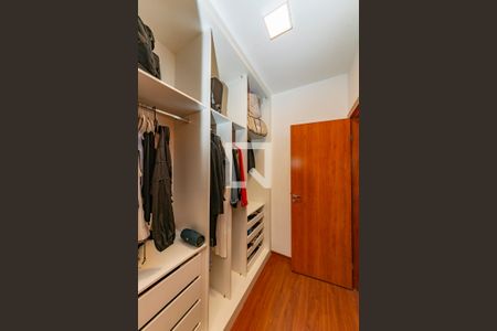 Apartamento para alugar com 125m², 4 quartos e 3 vagasCloset da suíte