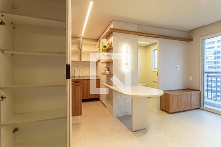 Sala de apartamento para alugar com 2 quartos, 37m² em Indianópolis, São Paulo