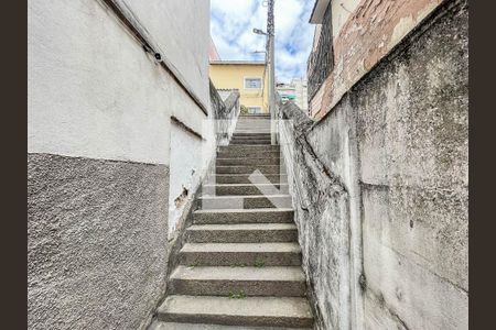 Casa à venda com 71m², 2 quartos e sem vagaEscada