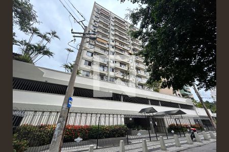 Apartamento à venda com 69m², 2 quartos e 1 vagaFachada