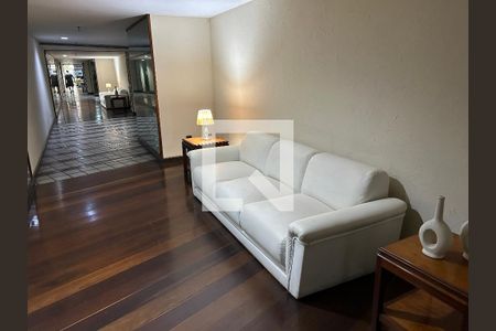 Apartamento à venda com 69m², 2 quartos e 1 vagaHall de entrada