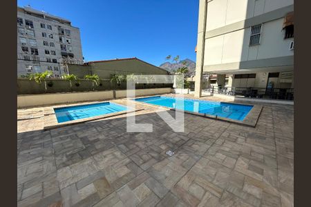 Apartamento à venda com 69m², 2 quartos e 1 vagaÁrea comum - Piscina