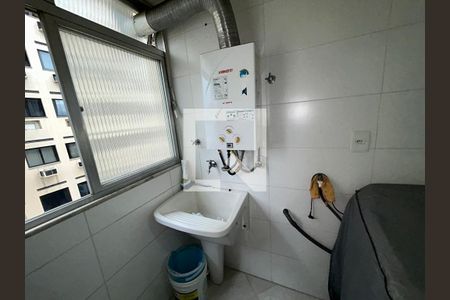 Apartamento à venda com 69m², 2 quartos e 1 vagaÁrea de Serviço