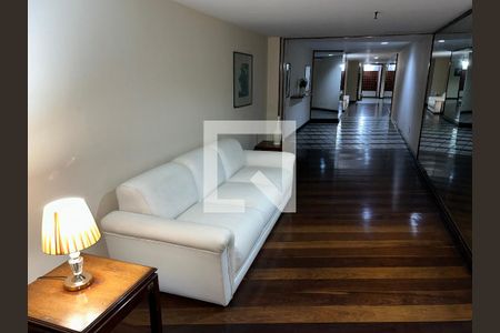 Apartamento à venda com 69m², 2 quartos e 1 vagaHall de entrada