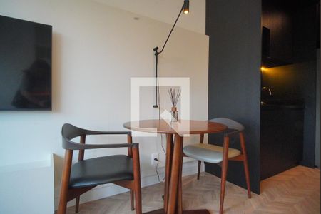 Mesa e Cadeiras de kitnet/studio para alugar com 1 quarto, 27m² em Mont Serrat, Porto Alegre