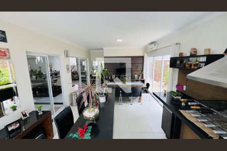 Casa de condomínio à venda com 330m², 5 quartos e 4 vagasFoto 17