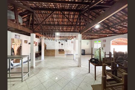 Casa à venda com 360m², 5 quartos e 2 vagasÁrea Externa