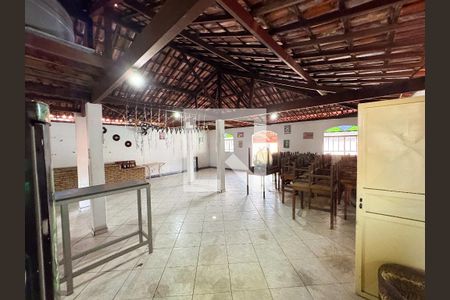 Casa à venda com 360m², 5 quartos e 2 vagasÁrea Externa