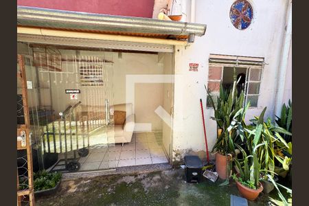 Casa à venda com 360m², 5 quartos e 2 vagasFachada