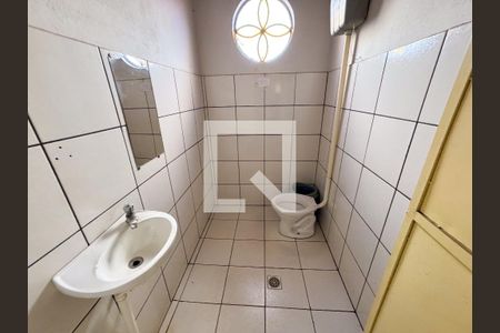 Casa à venda com 360m², 5 quartos e 2 vagasBanheiro 3