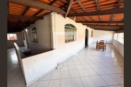 Casa à venda com 360m², 5 quartos e 2 vagasÁrea Externa