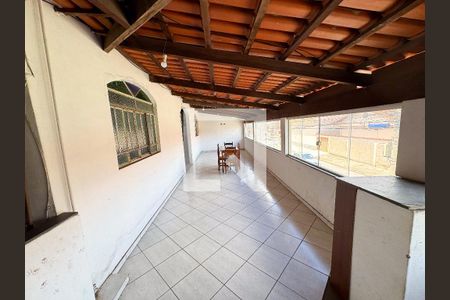 Casa à venda com 360m², 5 quartos e 2 vagasÁrea Externa
