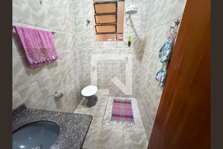 Casa à venda com 360m², 5 quartos e 2 vagasBanheiro 4