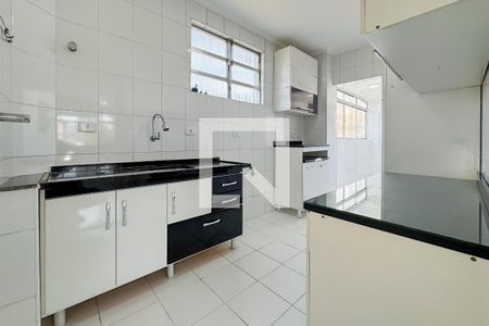 Apartamento à venda com 74m², 2 quartos e 1 vaga Apartamento à venda com 74m², 2 quartos e 1 vagaCozinha