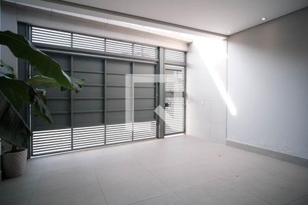 Casa à venda com 150m², 3 quartos e 2 vagasGaragem