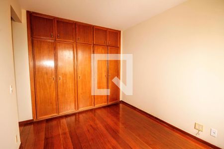 Apartamento à venda com 180m², 4 quartos e 3 vagasquarto 4