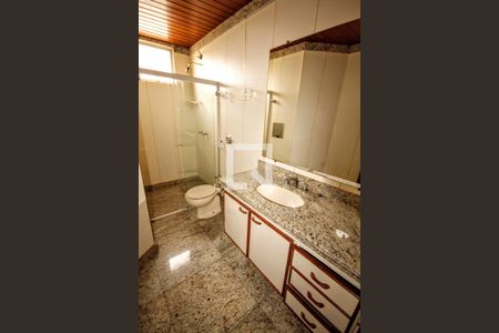 Apartamento à venda com 180m², 4 quartos e 3 vagasbanheiro 1