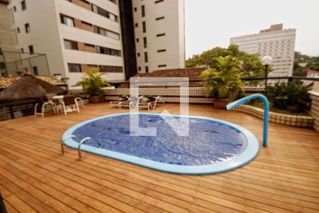Apartamento à venda com 180m², 4 quartos e 3 vagasÁrea comum - Piscina