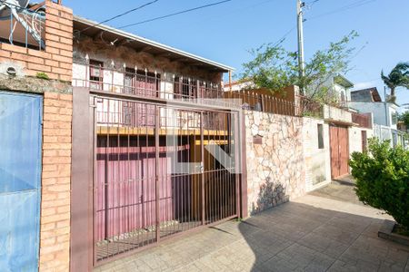 Casa à venda com 100m², 3 quartos e 2 vagas Casa à venda com 100m², 3 quartos e 2 vagasFachada