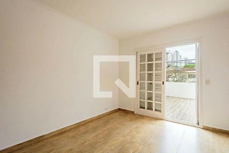 Casa à venda com 3 quartos, 113m² em Vila Elvira, São Paulo