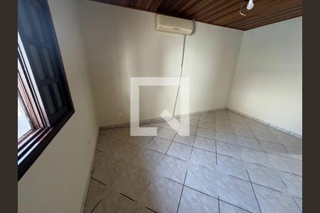 Casa à venda com 131m², 3 quartos e sem vaga