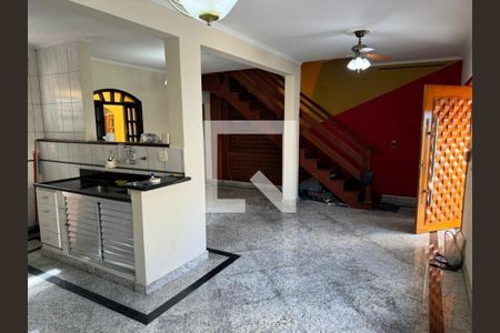 Casa à venda com 131m², 3 quartos e sem vaga