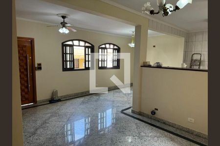 Casa à venda com 131m², 3 quartos e sem vaga