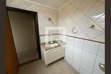 Casa à venda com 131m², 3 quartos e sem vaga