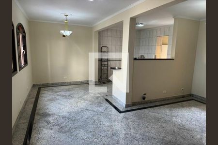 Casa à venda com 131m², 3 quartos e sem vaga