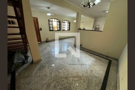 Casa à venda com 131m², 3 quartos e sem vaga
