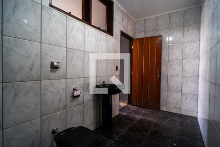 Casa para alugar com 387m², 4 quartos e 6 vagas Casa para alugar com 387m², 4 quartos e 6 vagasBanheiro de serviço