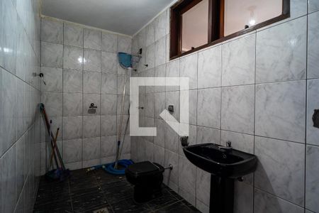 Casa para alugar com 387m², 4 quartos e 6 vagas Casa para alugar com 387m², 4 quartos e 6 vagasBanheiro de serviço