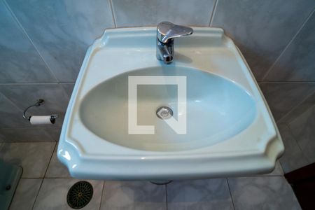 Casa para alugar com 387m², 4 quartos e 6 vagas Casa para alugar com 387m², 4 quartos e 6 vagasLavabo