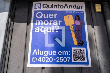 Casa para alugar com 387m², 4 quartos e 6 vagas Casa para alugar com 387m², 4 quartos e 6 vagasFachada