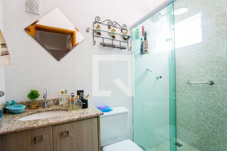 Casa à venda com 78m², 3 quartos e 2 vagasBanheiro social