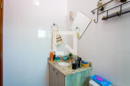 Casa à venda com 78m², 3 quartos e 2 vagasBanheiro social